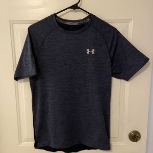 Under Armour Athletic Shirt Medium